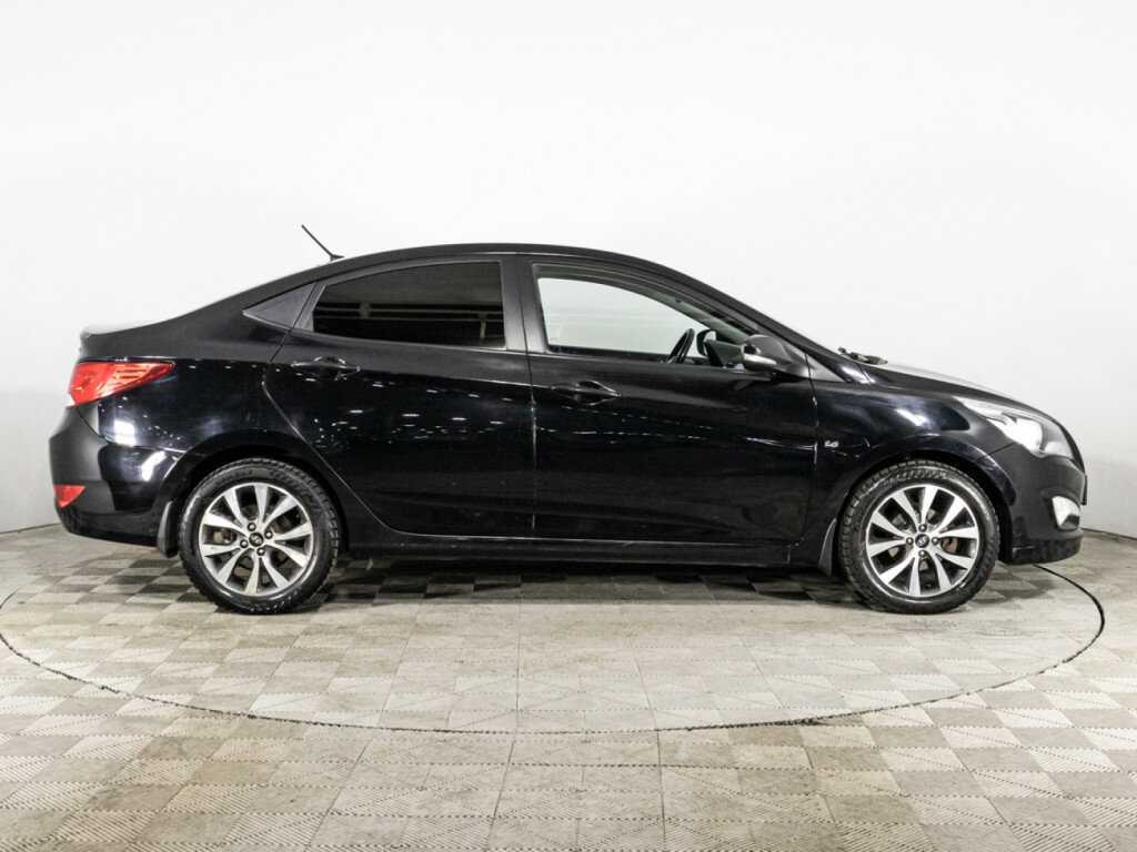 Купить Hyundai Solaris с пробегом. Фото: #3