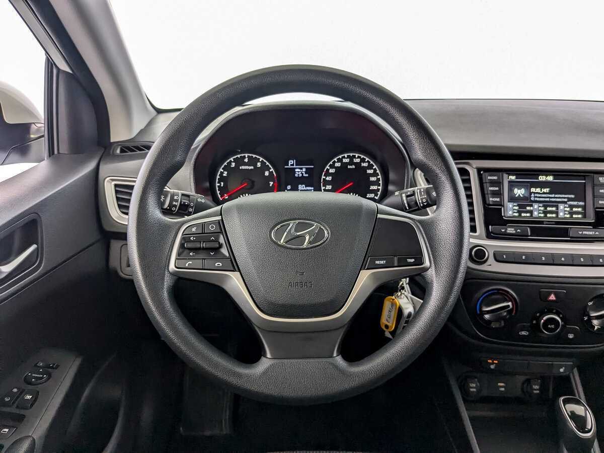 Купить Hyundai Solaris с пробегом. Фото: #19