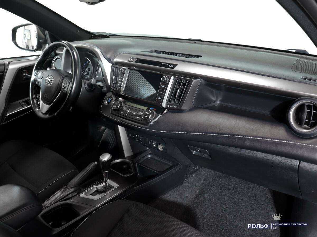 Купить Toyota RAV4 с пробегом. Фото: #7
