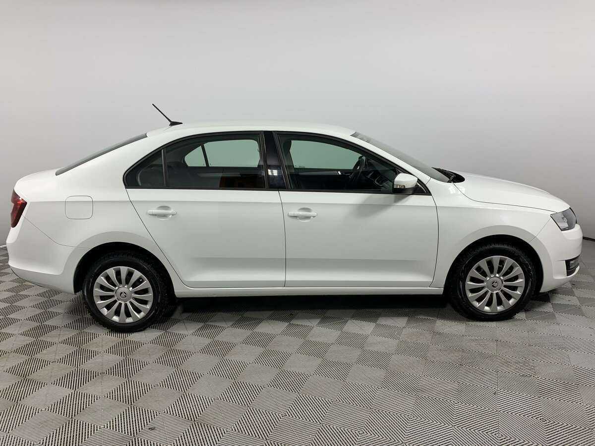 Купить Skoda Rapid с пробегом. Фото: #3