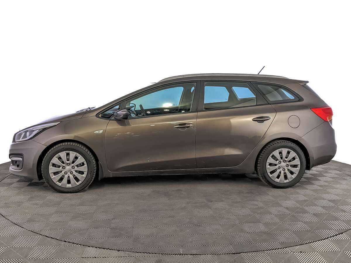 Купить Kia Ceed с пробегом. Фото: #7
