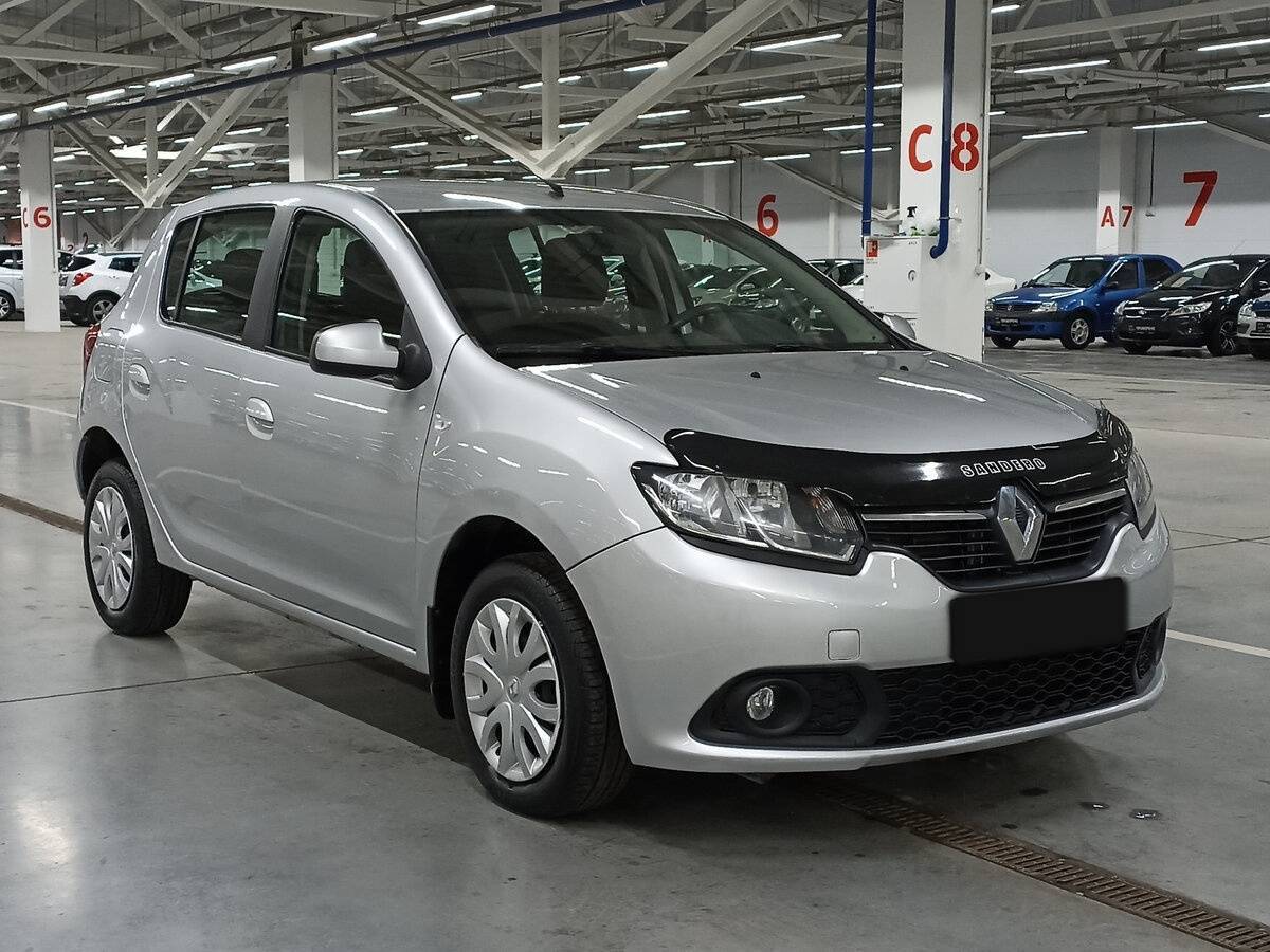 Купить Renault Sandero с пробегом. Фото: #2