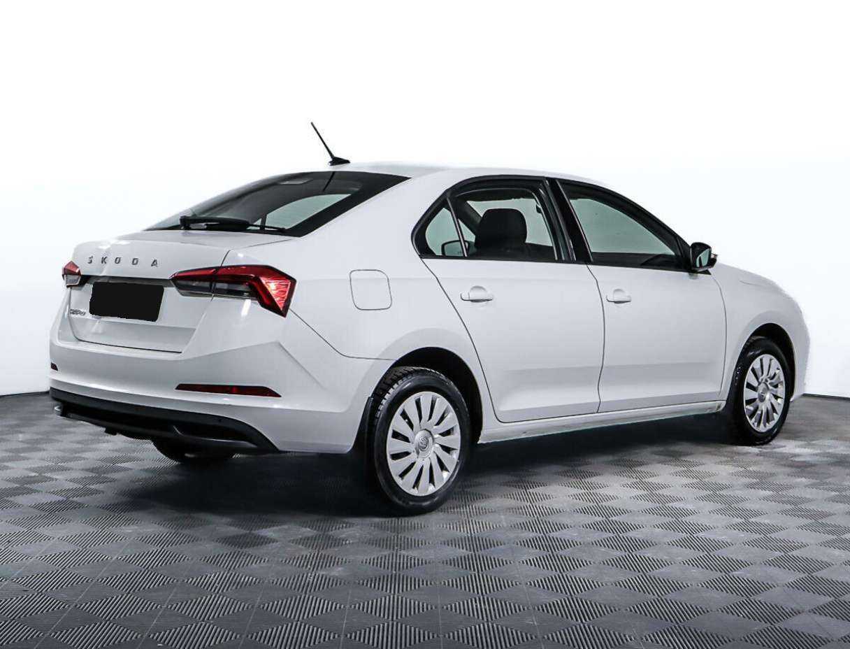 Купить Skoda Rapid с пробегом. Фото: #4