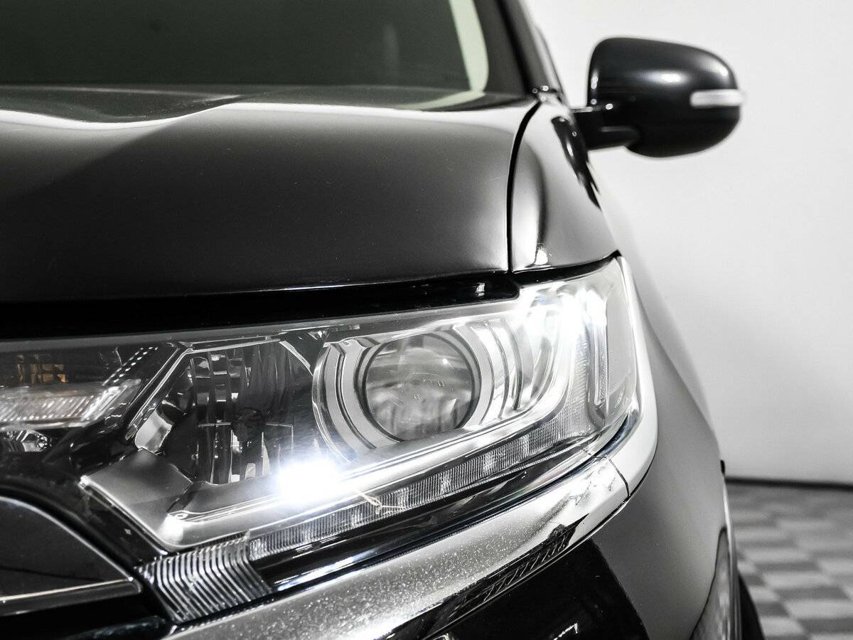 Купить Mitsubishi Outlander с пробегом. Фото: #13