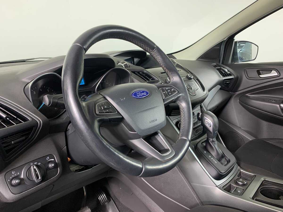Купить Ford Kuga с пробегом. Фото: #11
