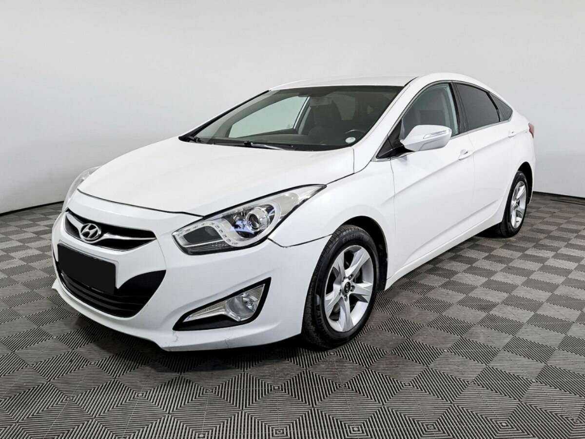 Купить Hyundai i40 с пробегом. Посмотреть фото