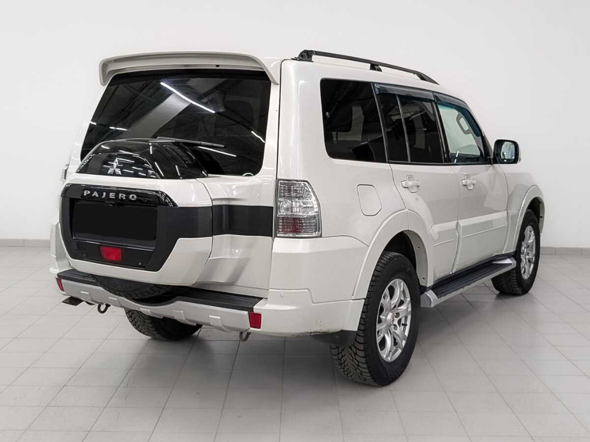 Купить Mitsubishi Pajero с пробегом. Фото: #4