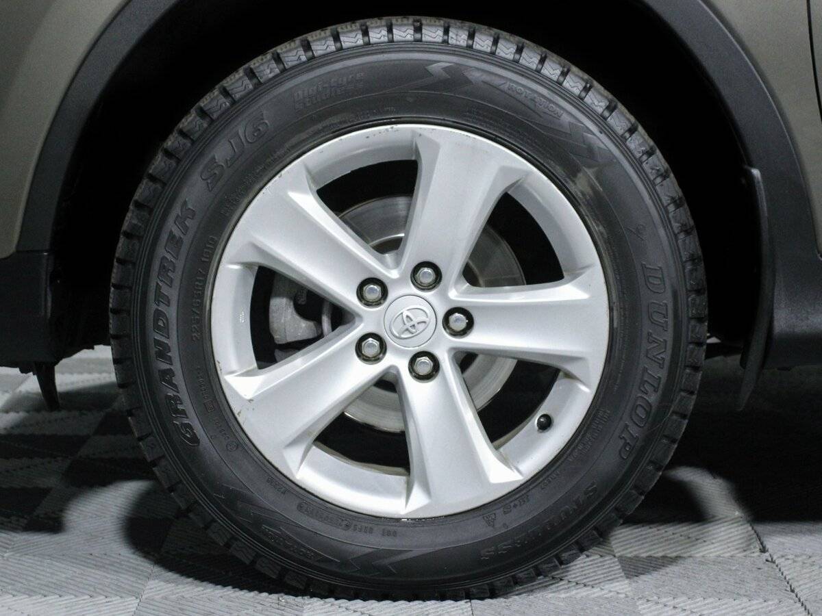 Купить Toyota RAV4 с пробегом. Фото: #16