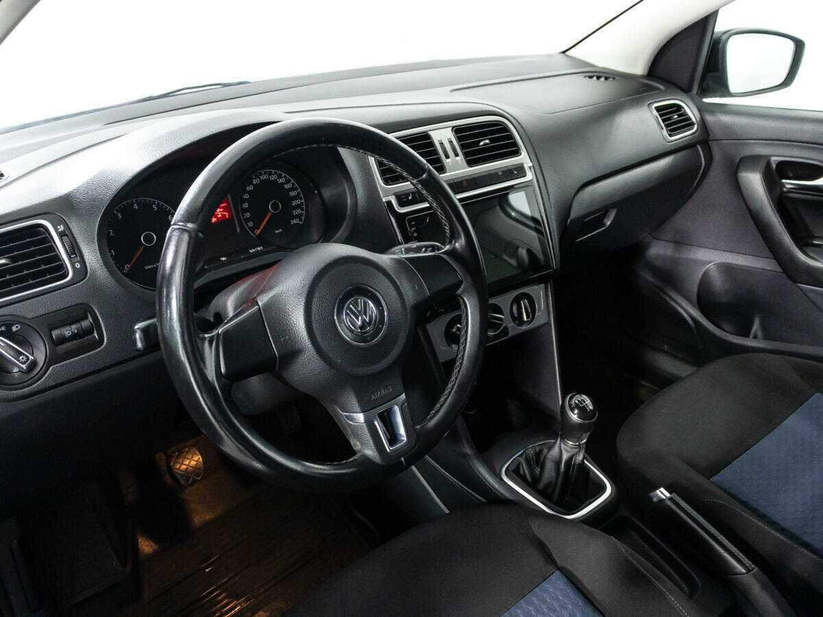 Купить Volkswagen Polo с пробегом. Фото: #10
