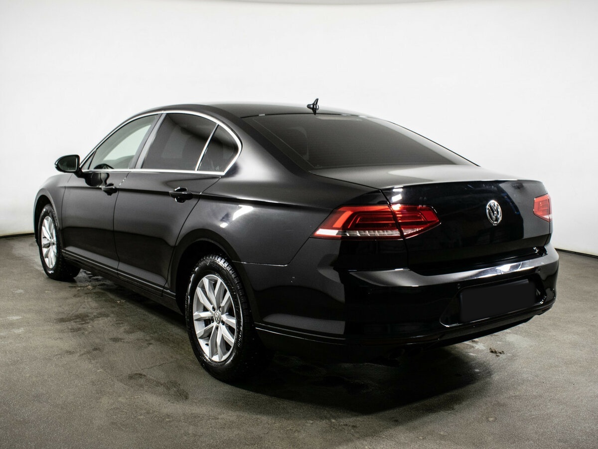Купить Volkswagen Passat с пробегом. Фото: #5