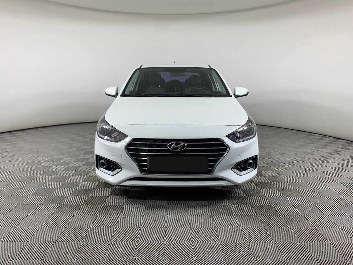 Купить Hyundai Solaris с пробегом. Фото: #1