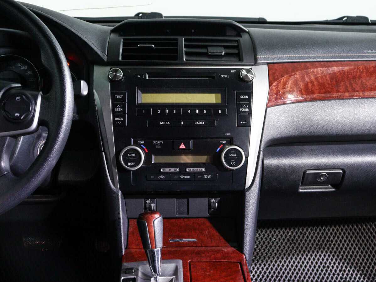 Купить Toyota Camry с пробегом. Фото: #12