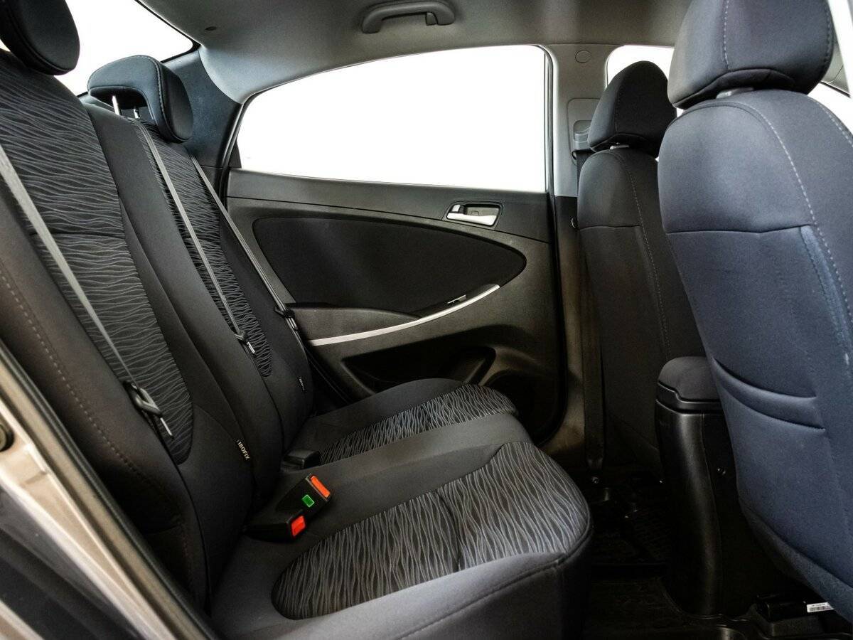 Купить Hyundai Solaris с пробегом. Фото: #11