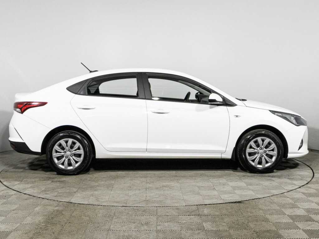 Купить Hyundai Solaris с пробегом. Фото: #3