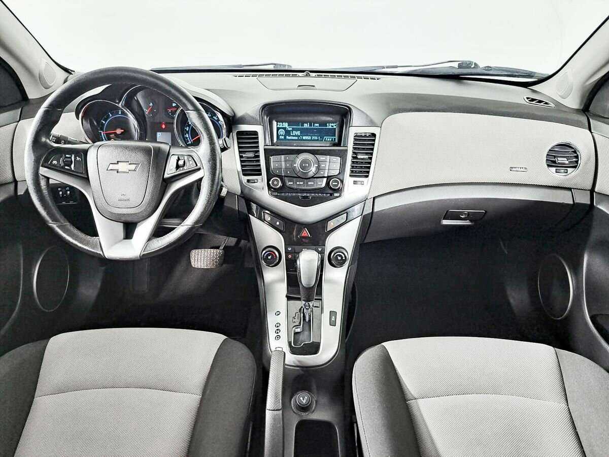 Купить Chevrolet Cruze с пробегом. Фото: #11