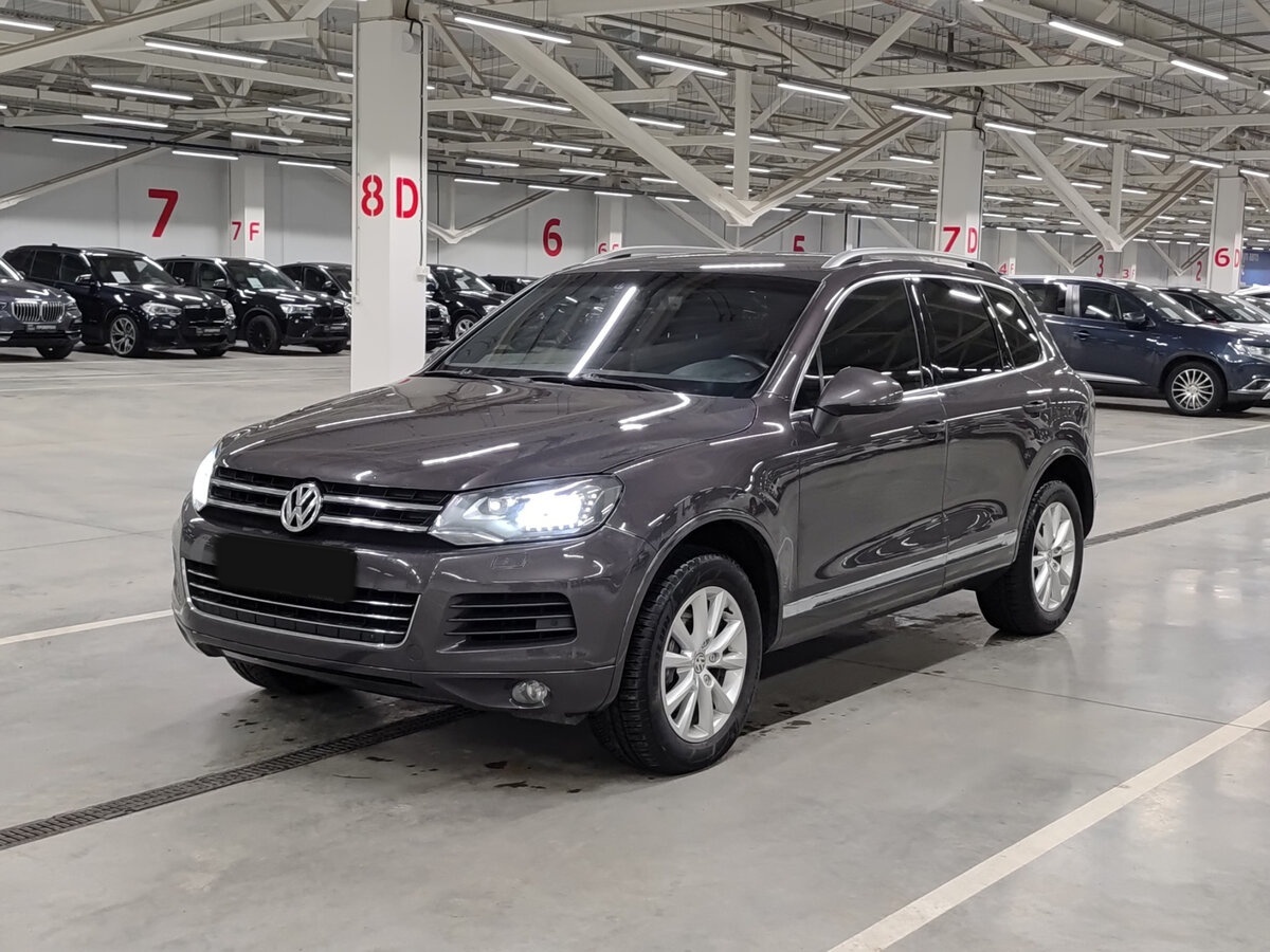 Купить Volkswagen Touareg с пробегом. Посмотреть фото