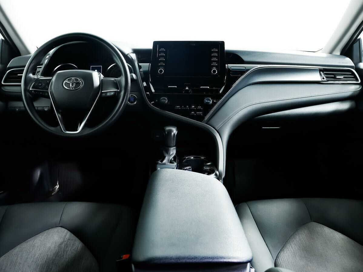 Купить Toyota Camry с пробегом. Фото: #9