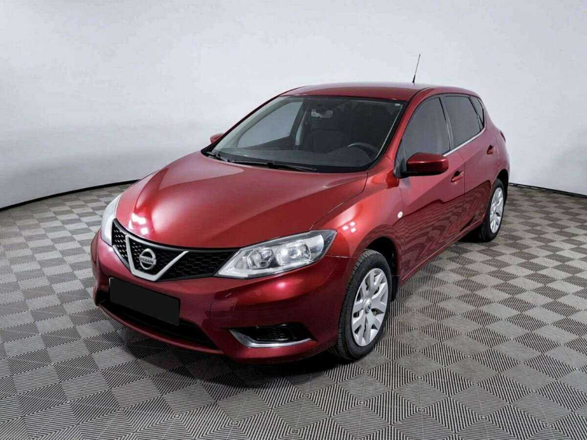 Купить Nissan Tiida с пробегом. Посмотреть фото