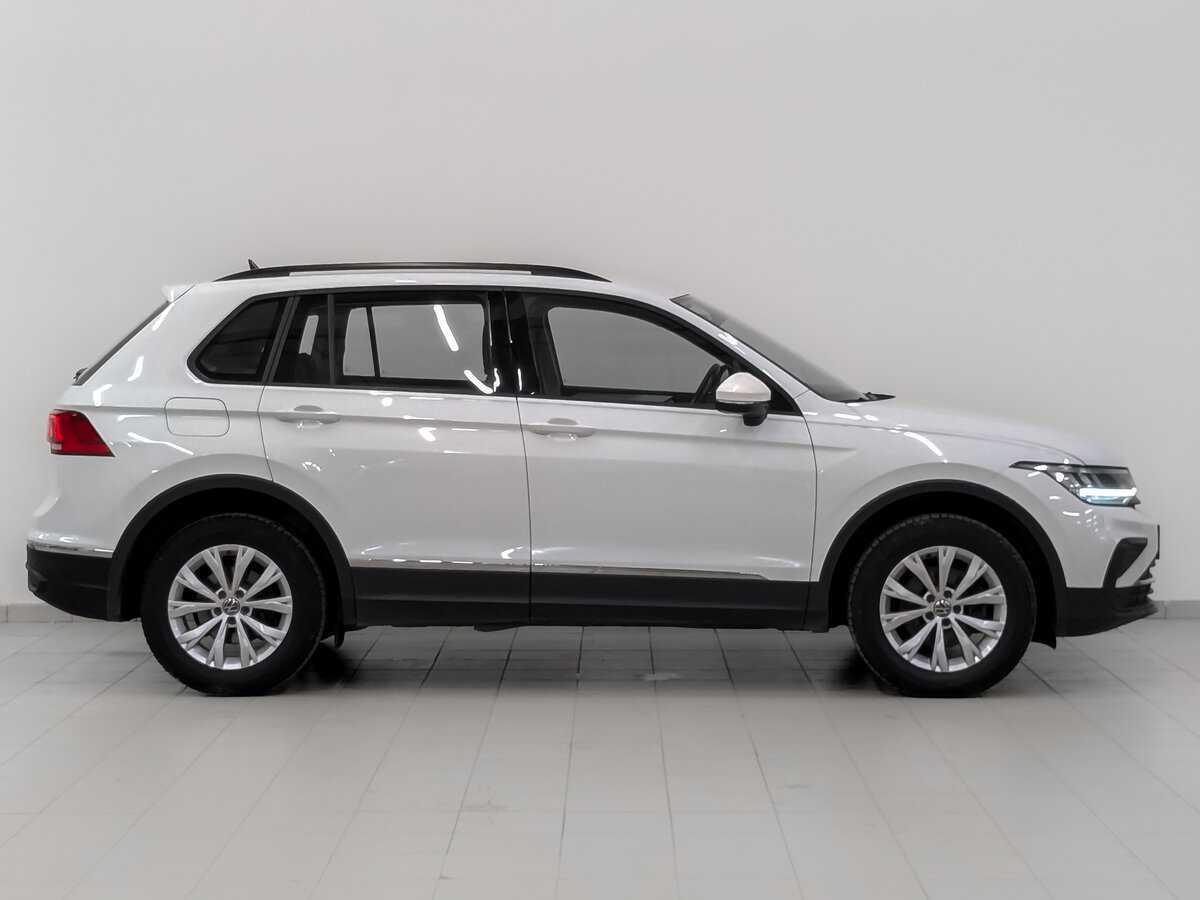 Купить Volkswagen Tiguan с пробегом. Фото: #3