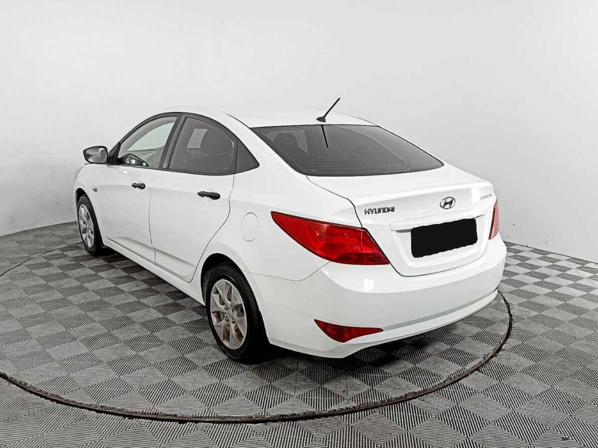 Купить Hyundai Solaris с пробегом. Фото: #6