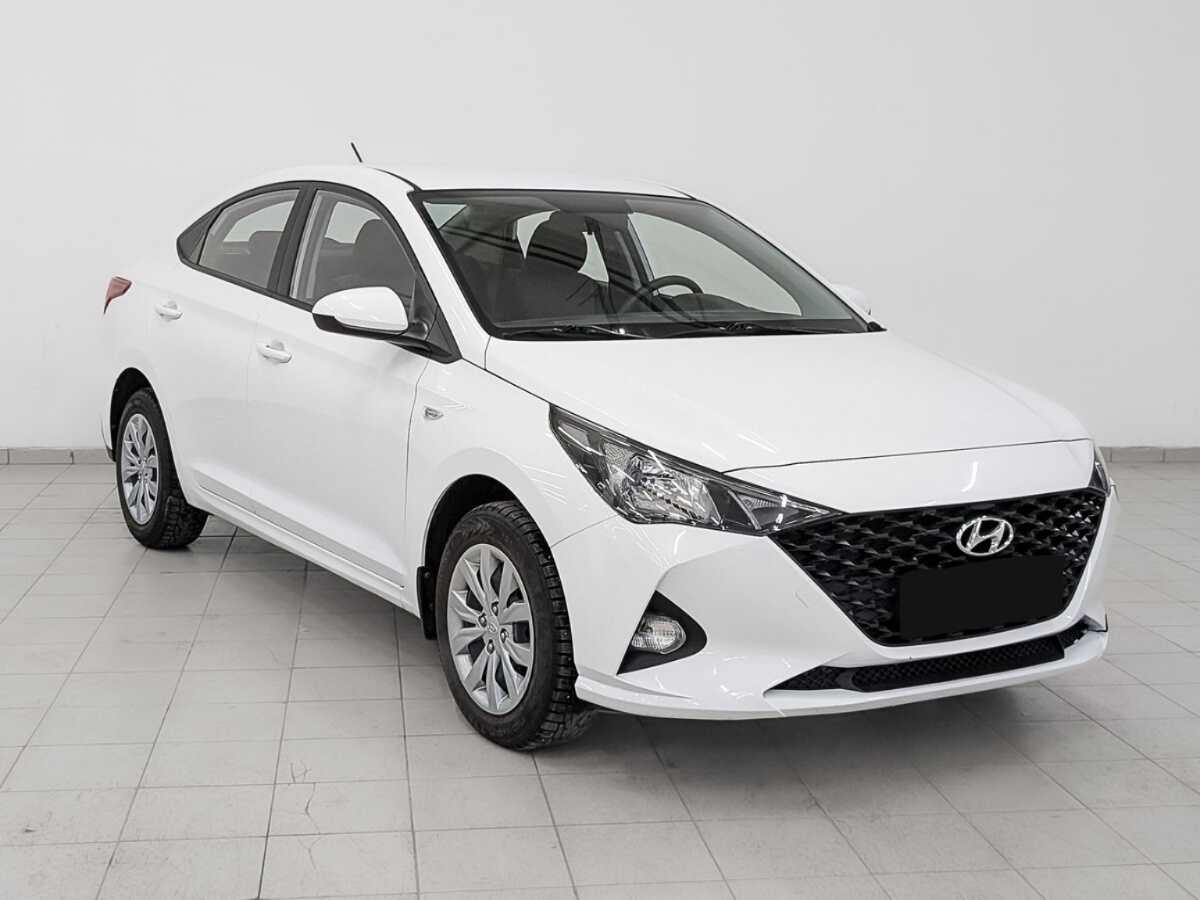 Купить Hyundai Solaris с пробегом. Фото: #2