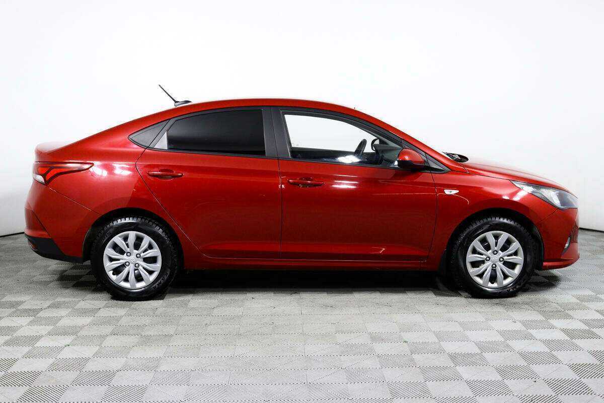 Купить Hyundai Solaris с пробегом. Фото: #3