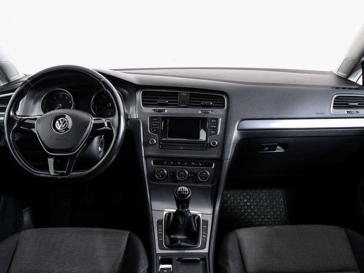 Купить Volkswagen Golf с пробегом. Фото: #7