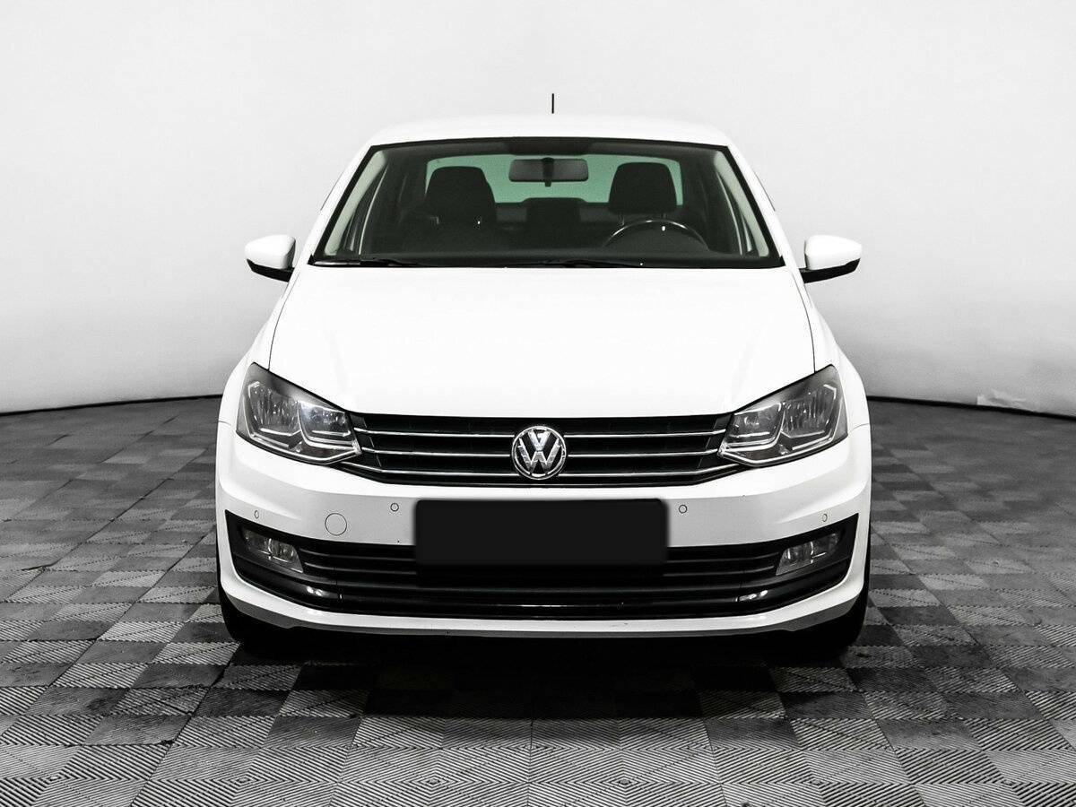 Купить Volkswagen Polo с пробегом. Фото: #1