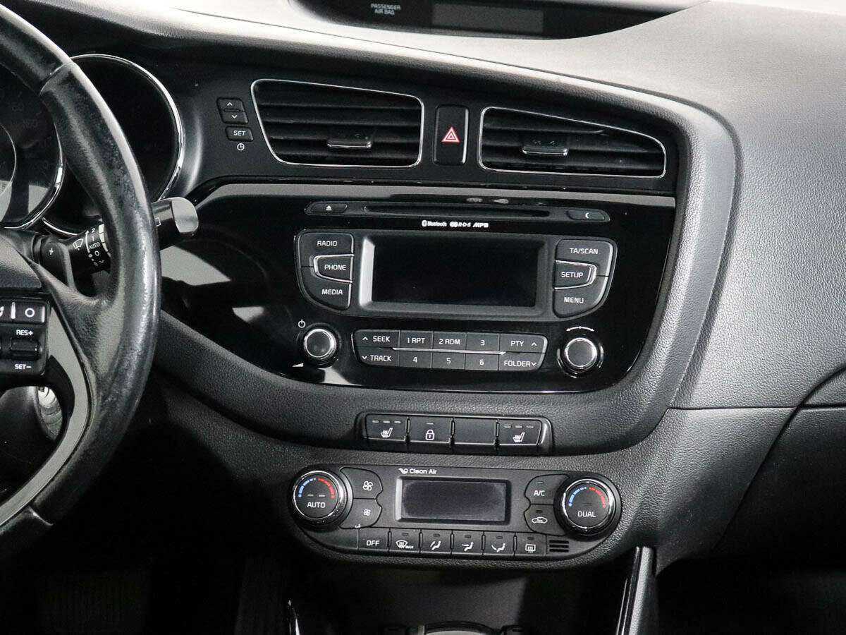 Купить Kia Ceed с пробегом. Фото: #11