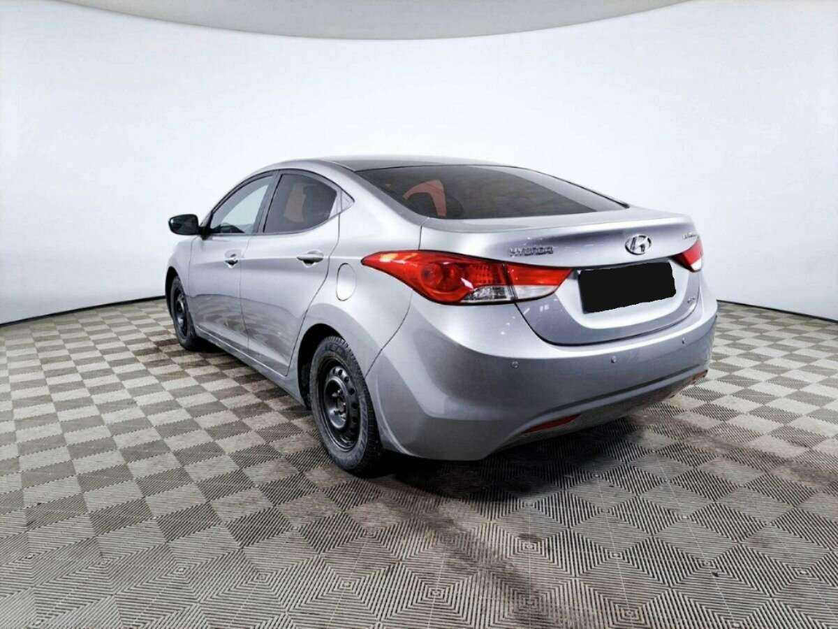 Купить Hyundai Elantra с пробегом. Фото: #6