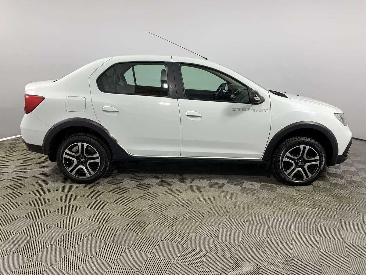 Купить Renault Logan с пробегом. Фото: #3