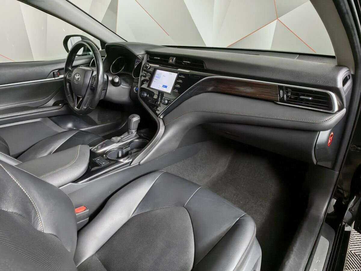 Купить Toyota Camry с пробегом. Фото: #8