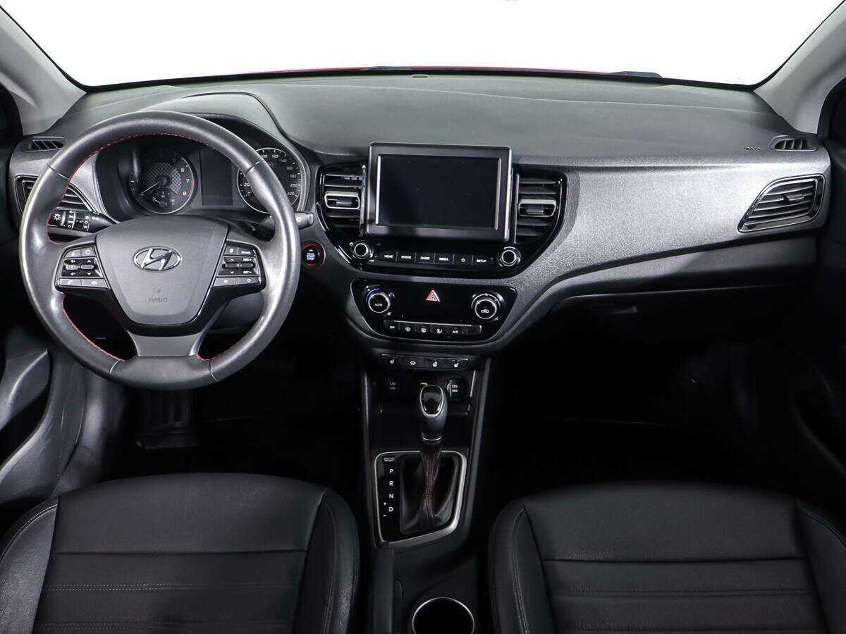 Купить Hyundai Solaris с пробегом. Фото: #10