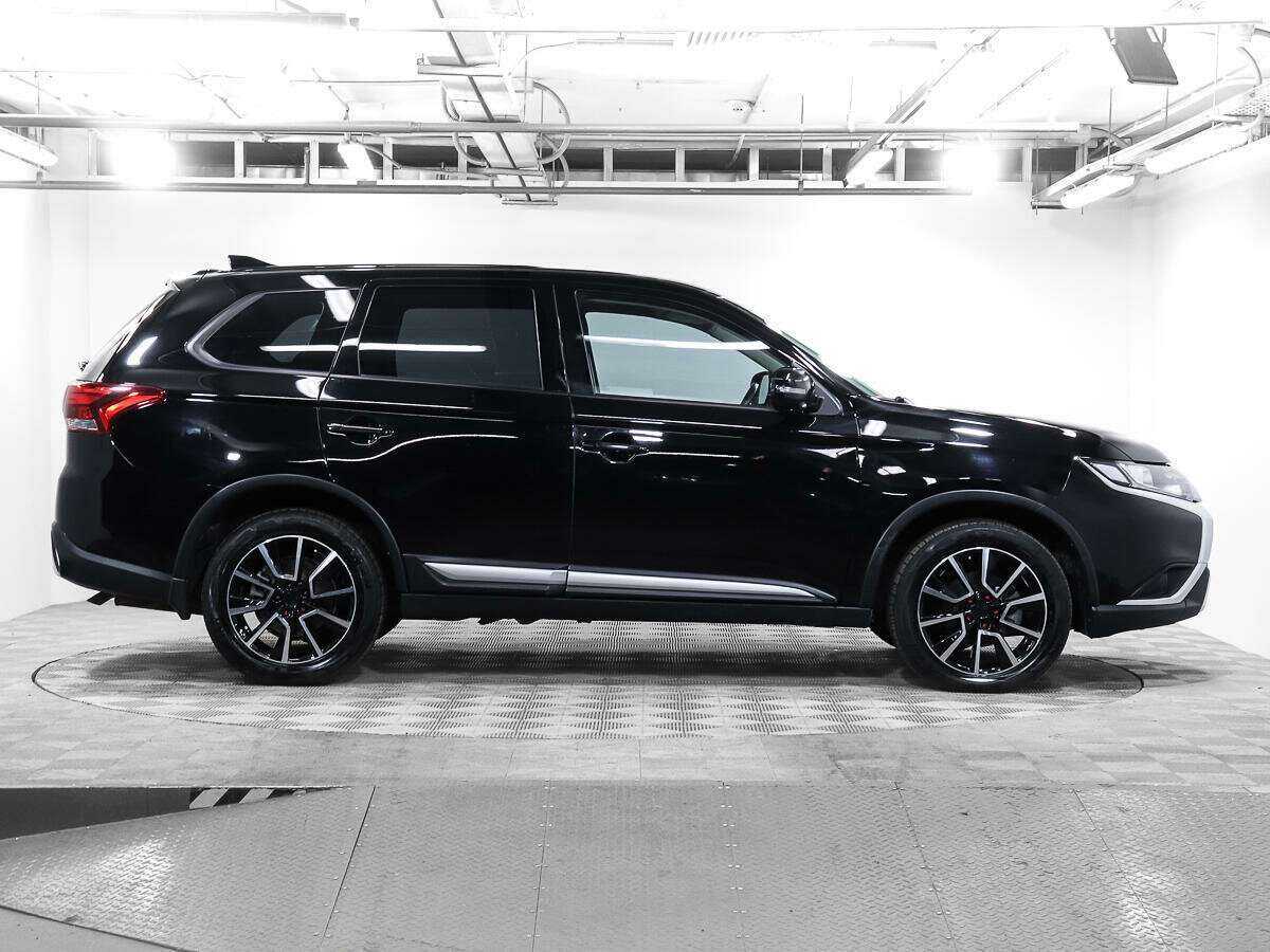 Купить Mitsubishi Outlander с пробегом. Фото: #3