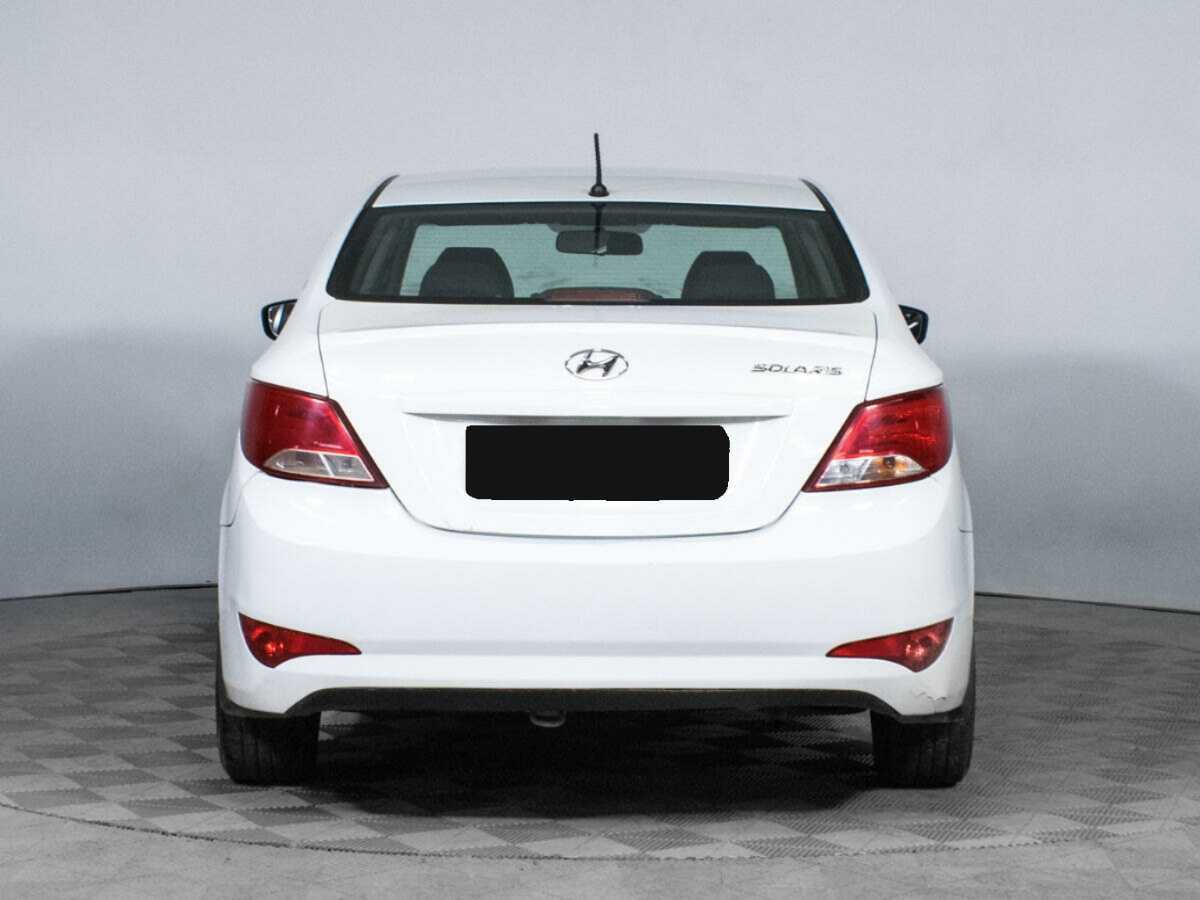 Купить Hyundai Solaris с пробегом. Фото: #5