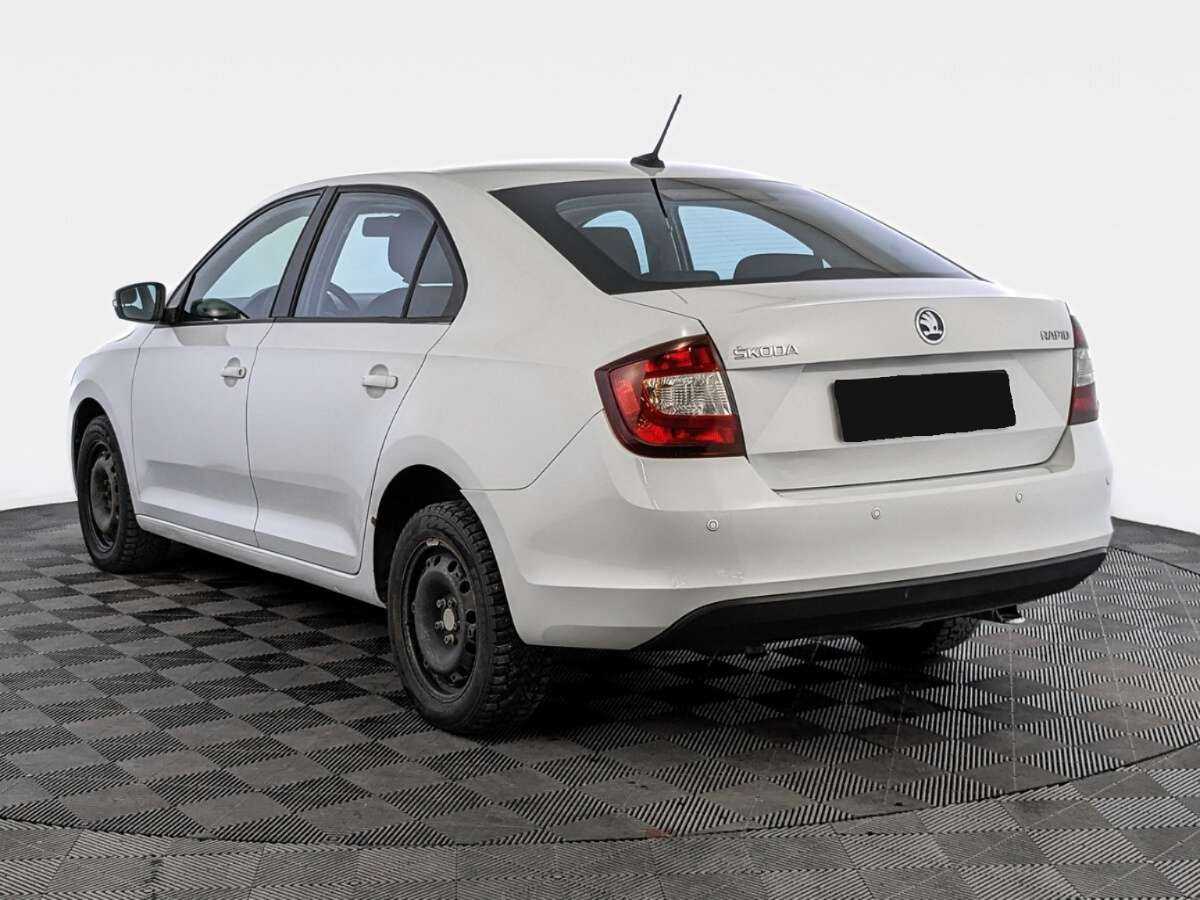 Купить Skoda Rapid с пробегом. Фото: #6