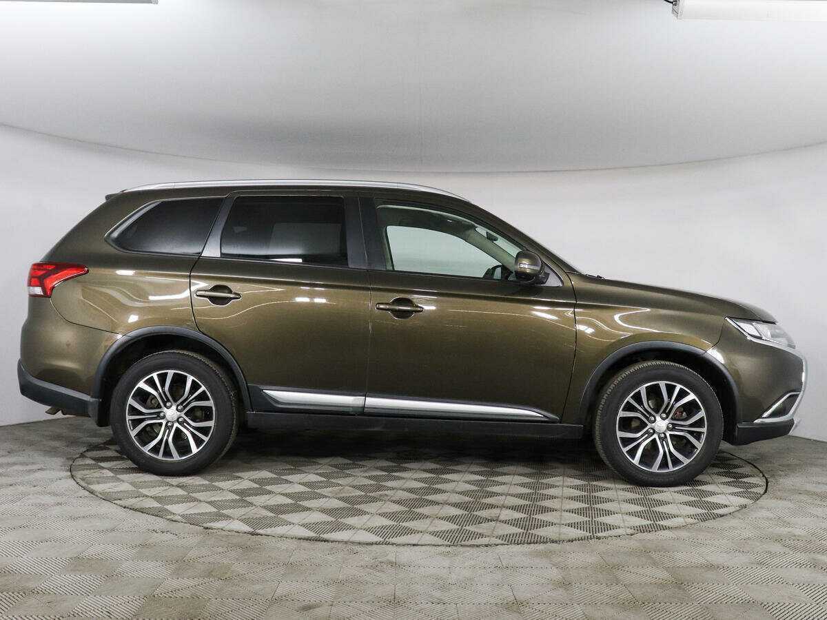 Купить Mitsubishi Outlander с пробегом. Фото: #3