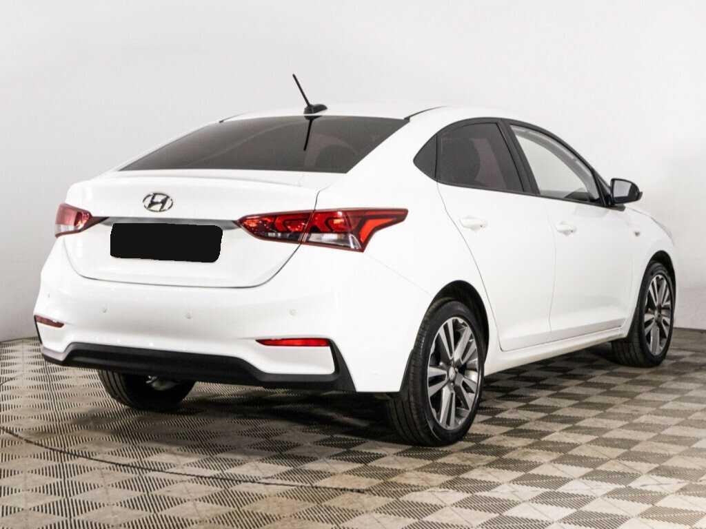 Купить Hyundai Solaris с пробегом. Фото: #4