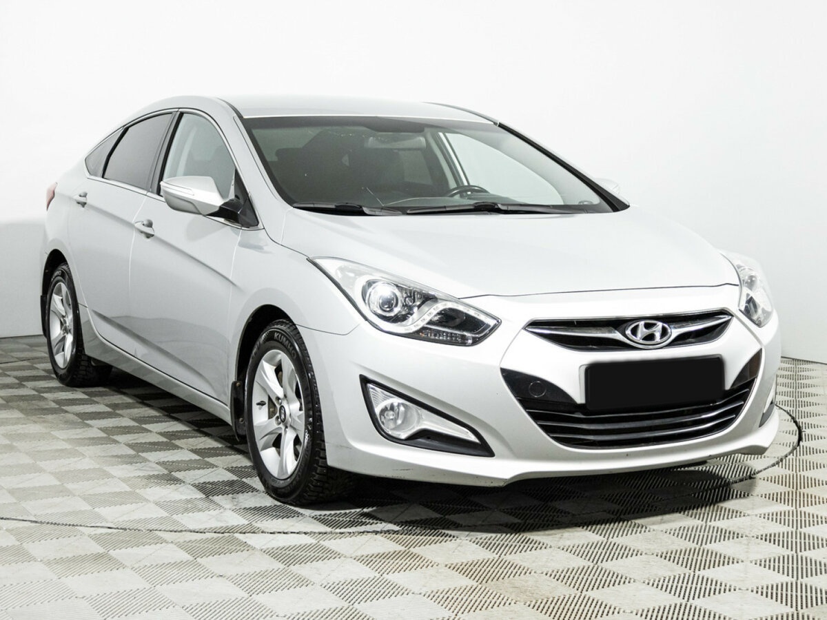 Купить Hyundai i40 с пробегом. Фото: #2