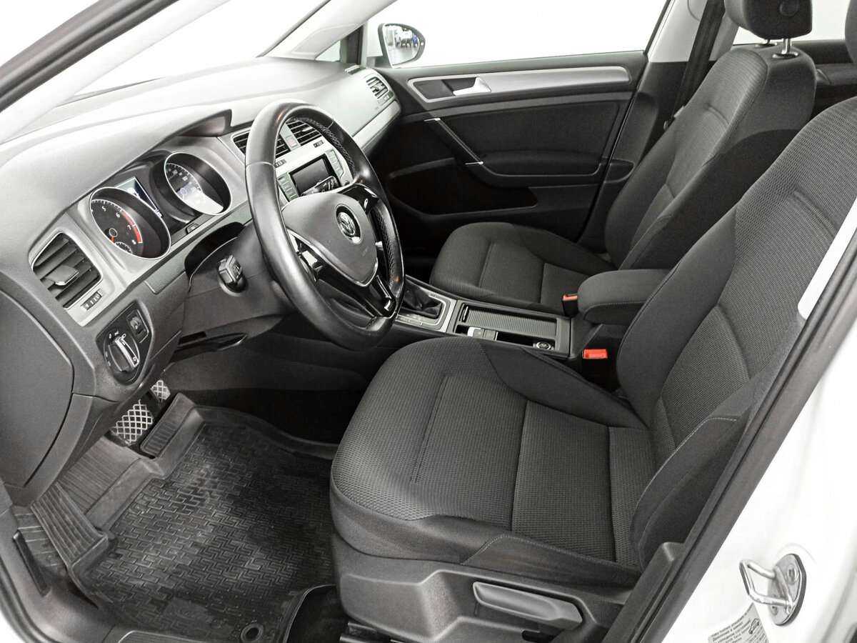 Купить Volkswagen Golf с пробегом. Фото: #13