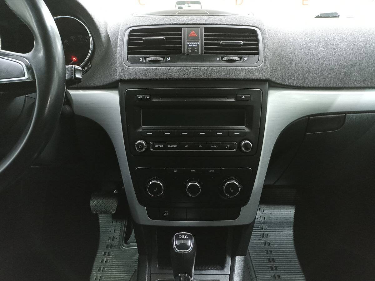 Купить Skoda Yeti с пробегом. Фото: #14
