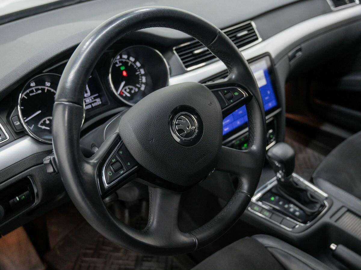 Купить Skoda Superb с пробегом. Фото: #18