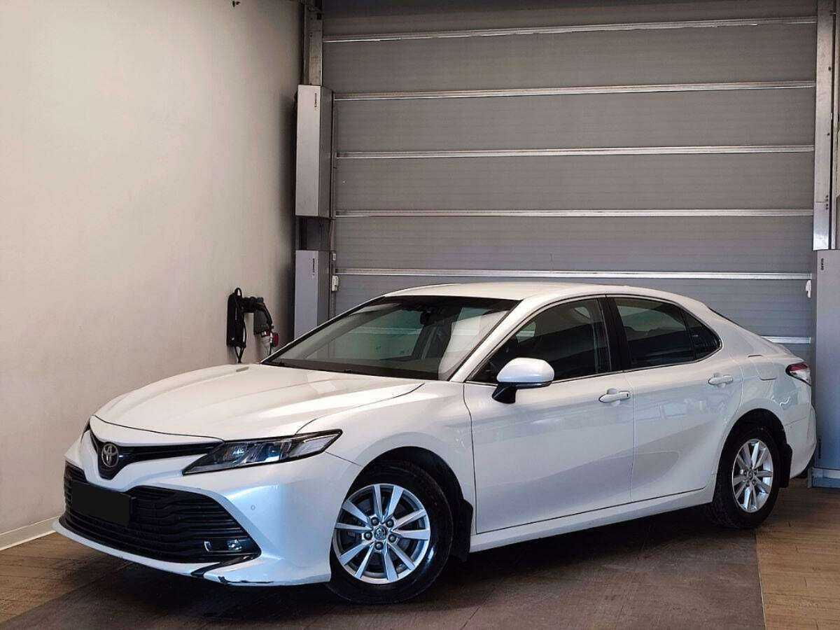 Купить Toyota Camry с пробегом. Посмотреть фото