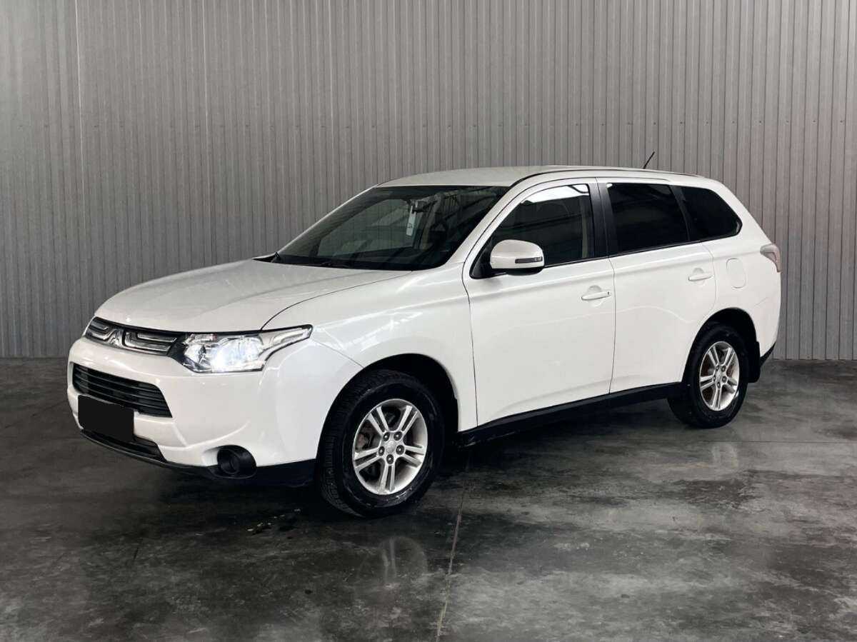 Купить Mitsubishi Outlander с пробегом. Посмотреть фото