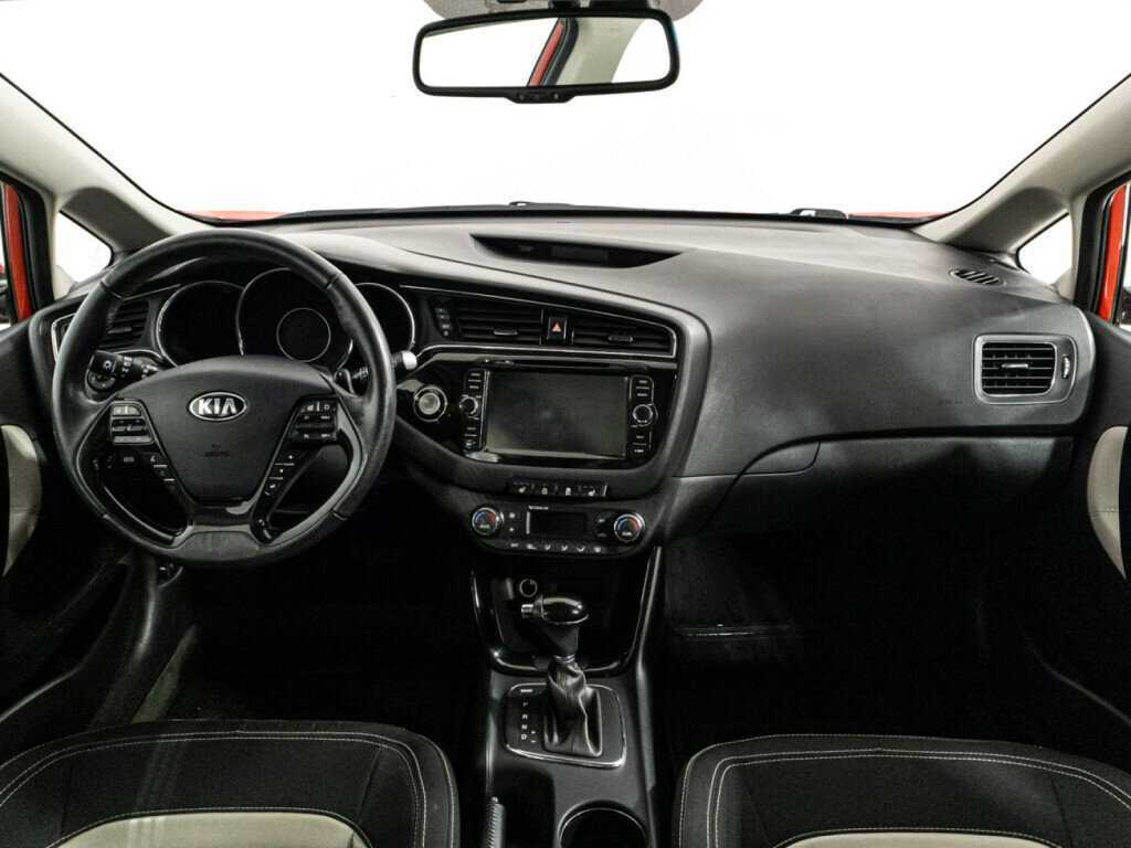 Купить Kia Ceed с пробегом. Фото: #12