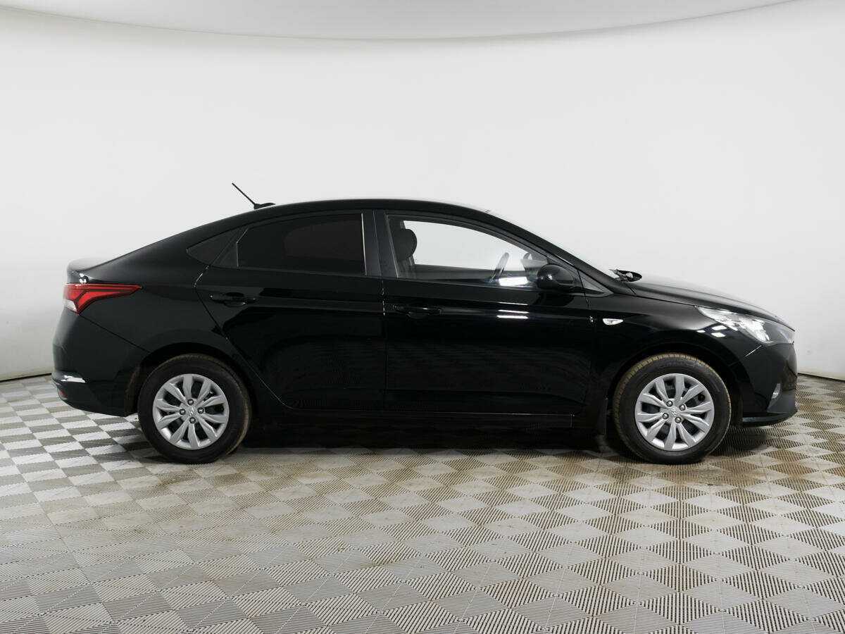 Купить Hyundai Solaris с пробегом. Фото: #3