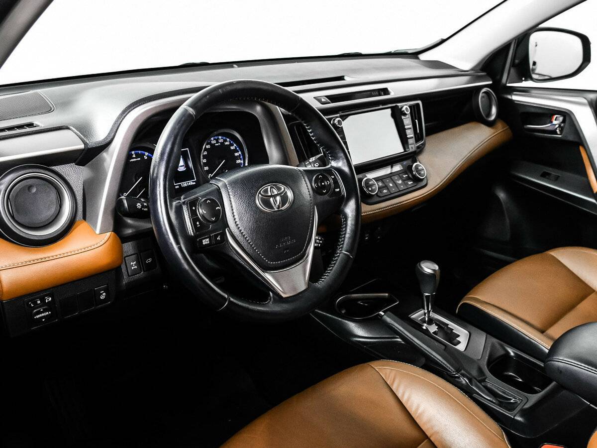 Купить Toyota RAV4 с пробегом. Фото: #11
