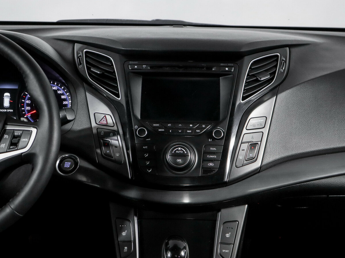 Купить Hyundai i40 с пробегом. Фото: #10