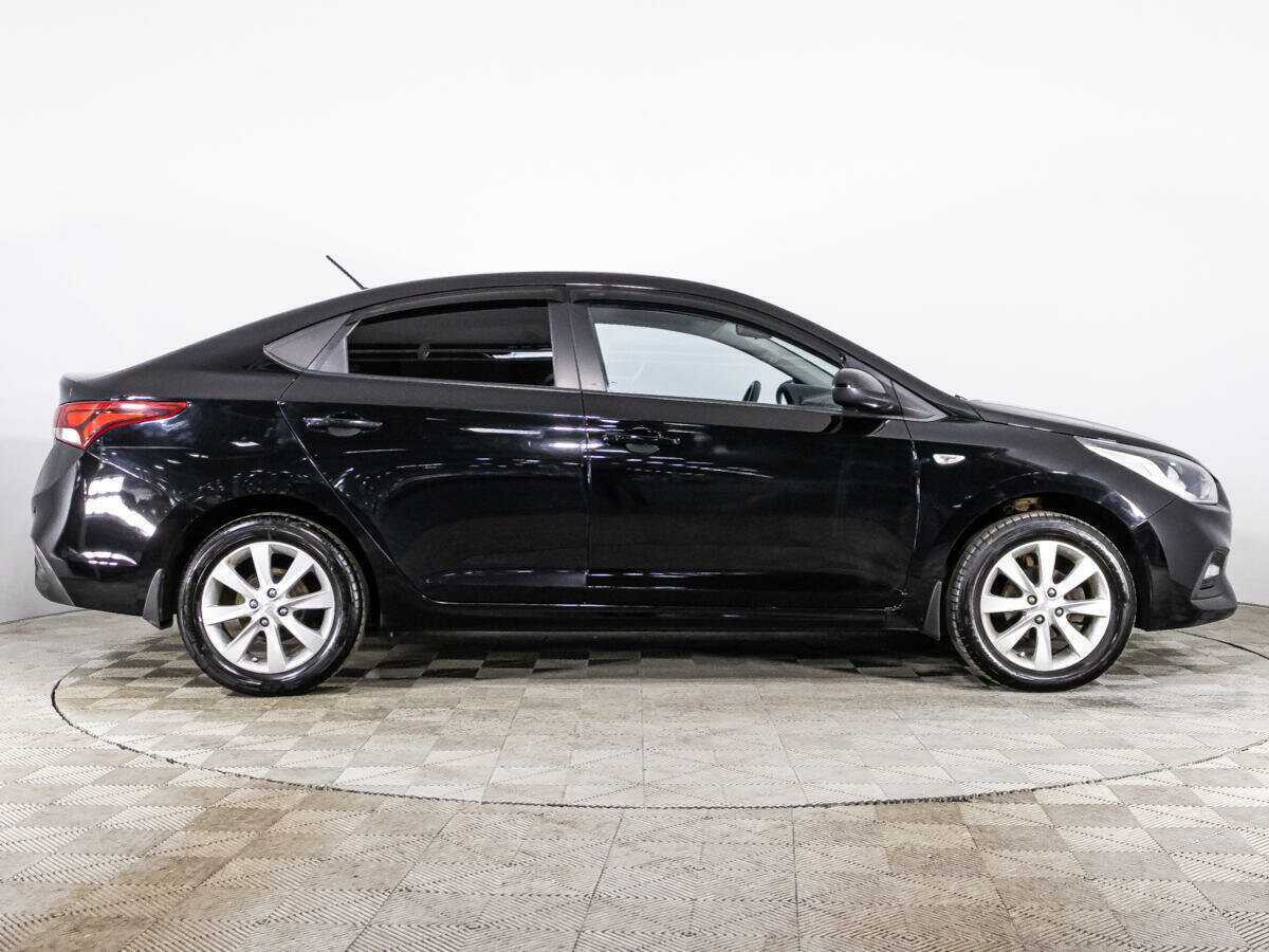 Купить Hyundai Solaris с пробегом. Фото: #3