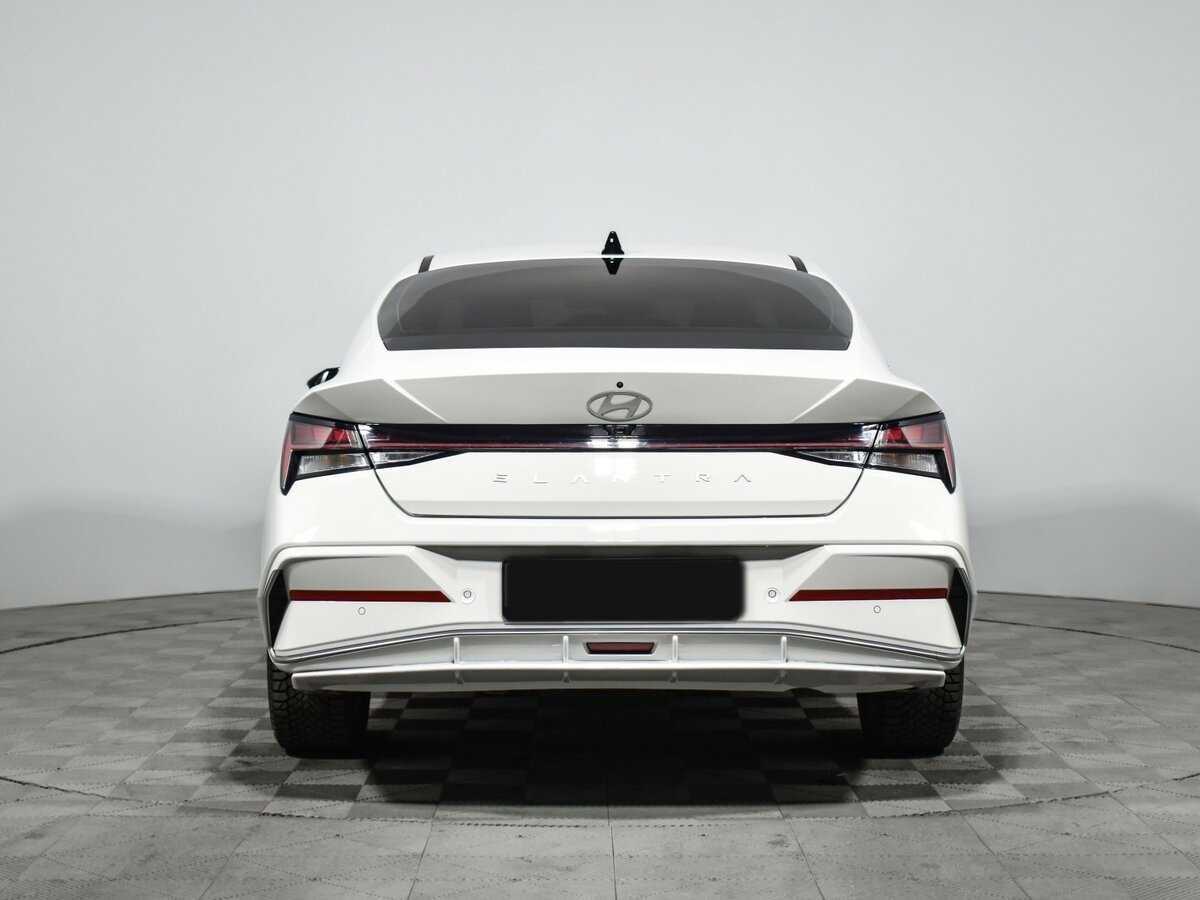 Купить Hyundai Elantra с пробегом. Фото: #5